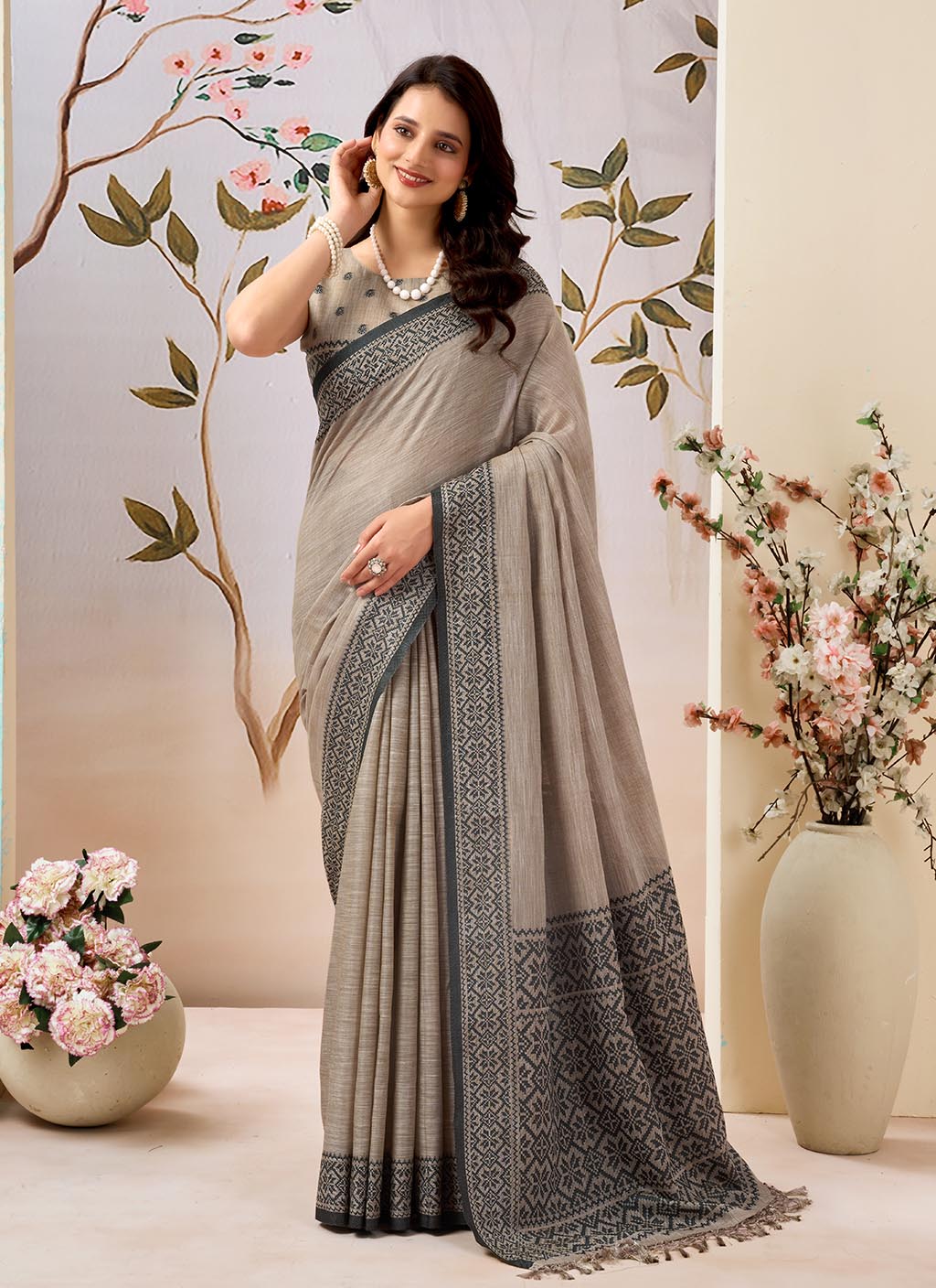 मुगा कॉटन साड़ी