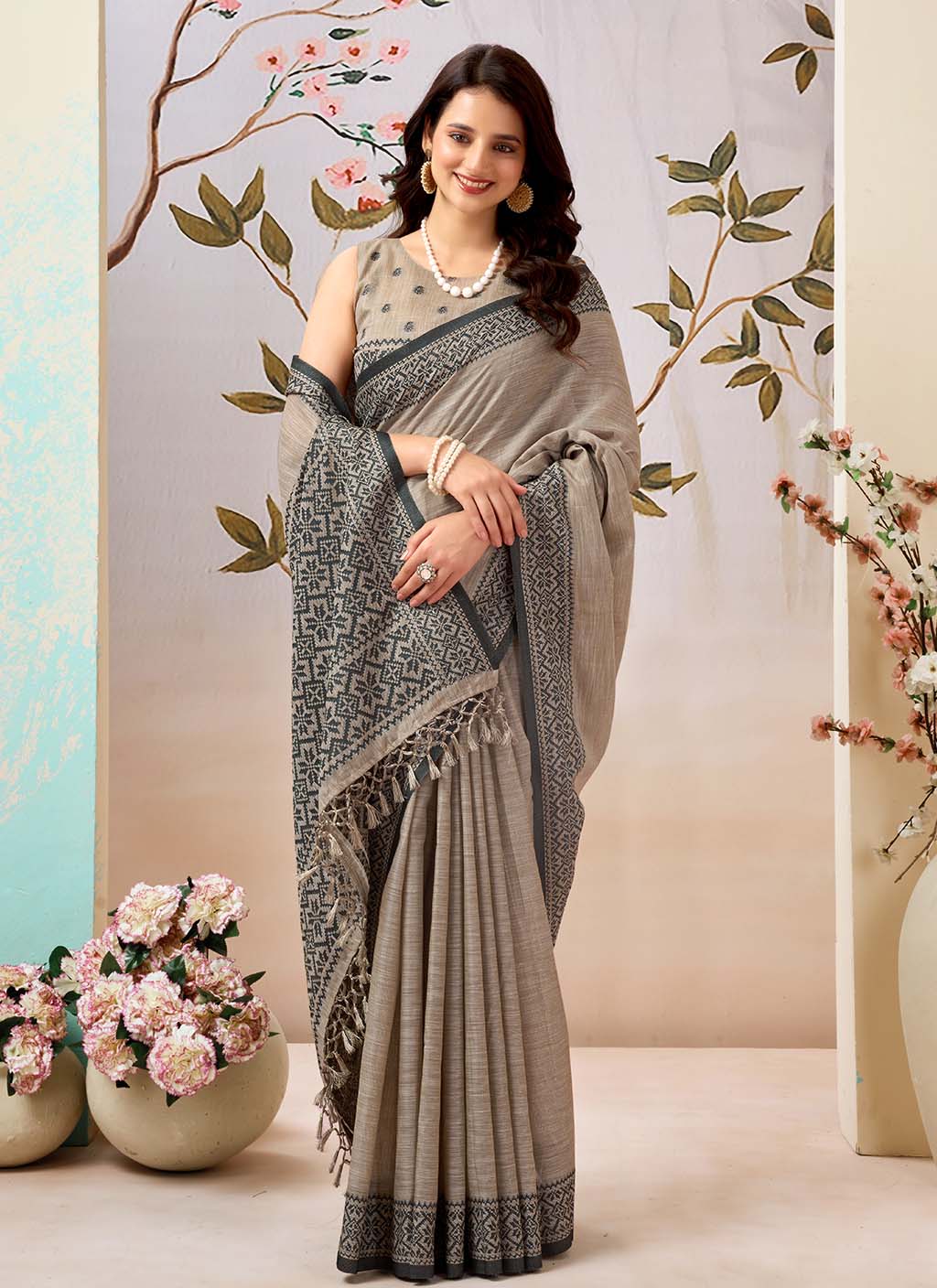 मुगा कॉटन साड़ी