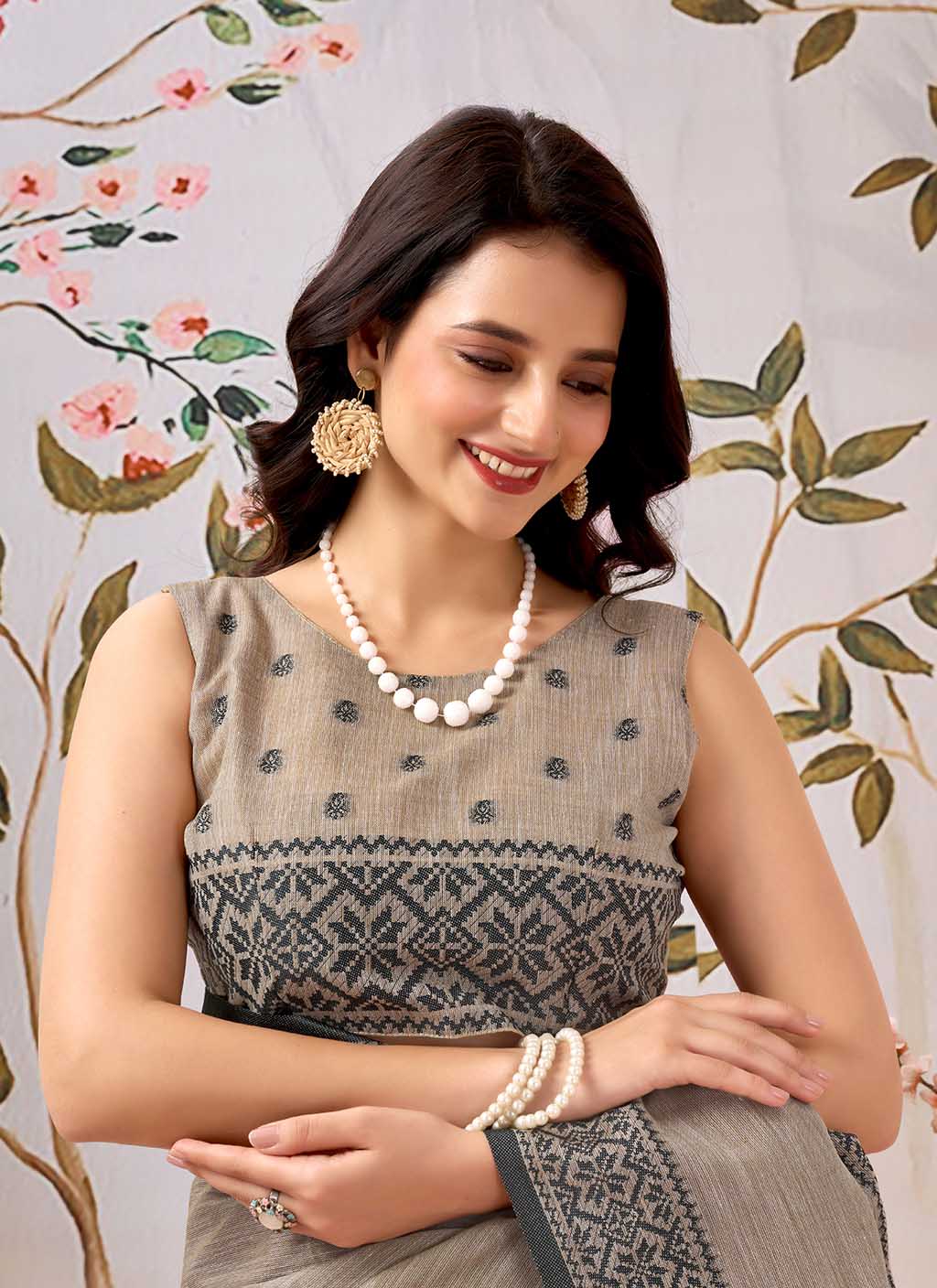 मुगा कॉटन साड़ी