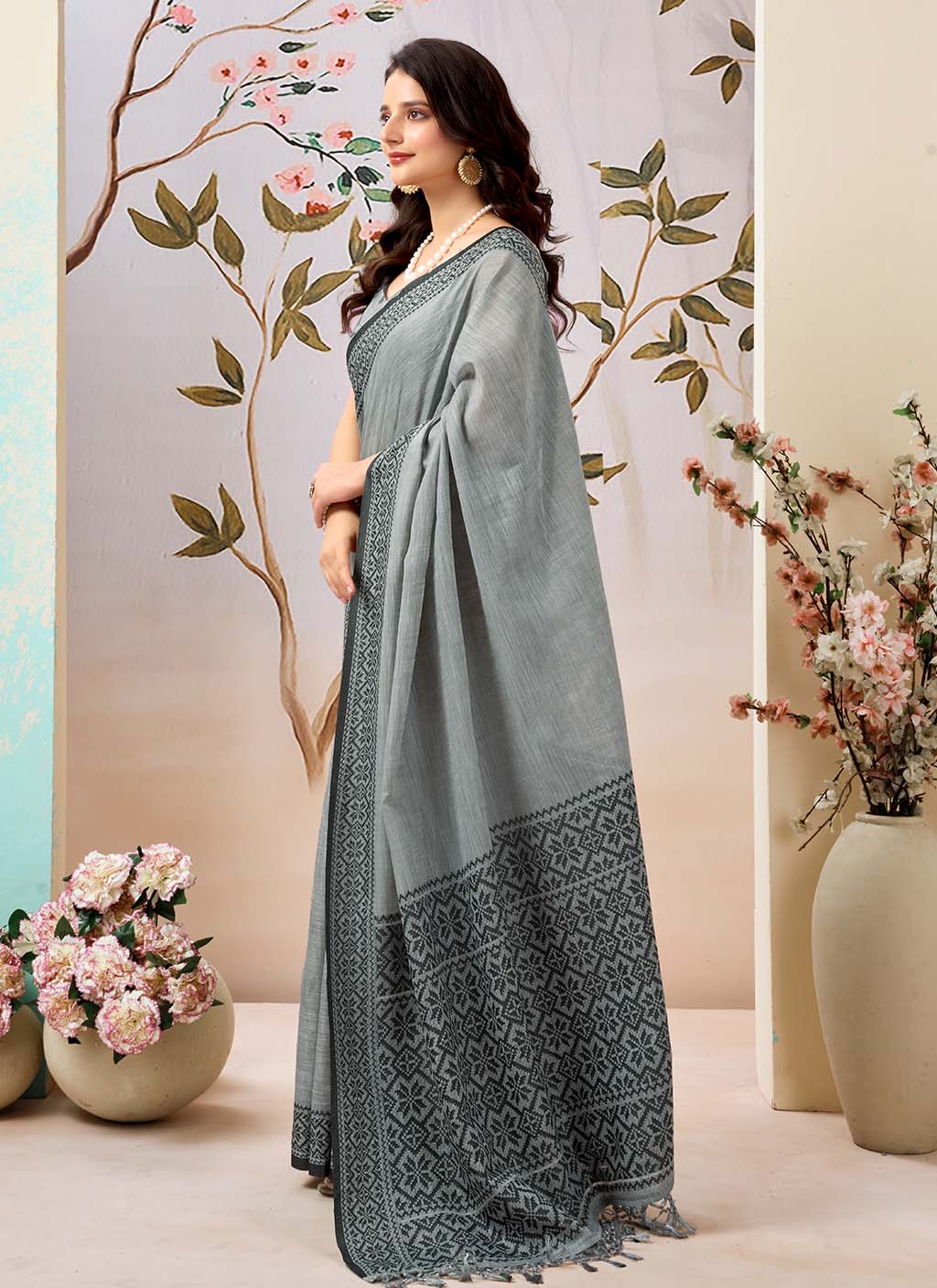 मुगा कॉटन साड़ी