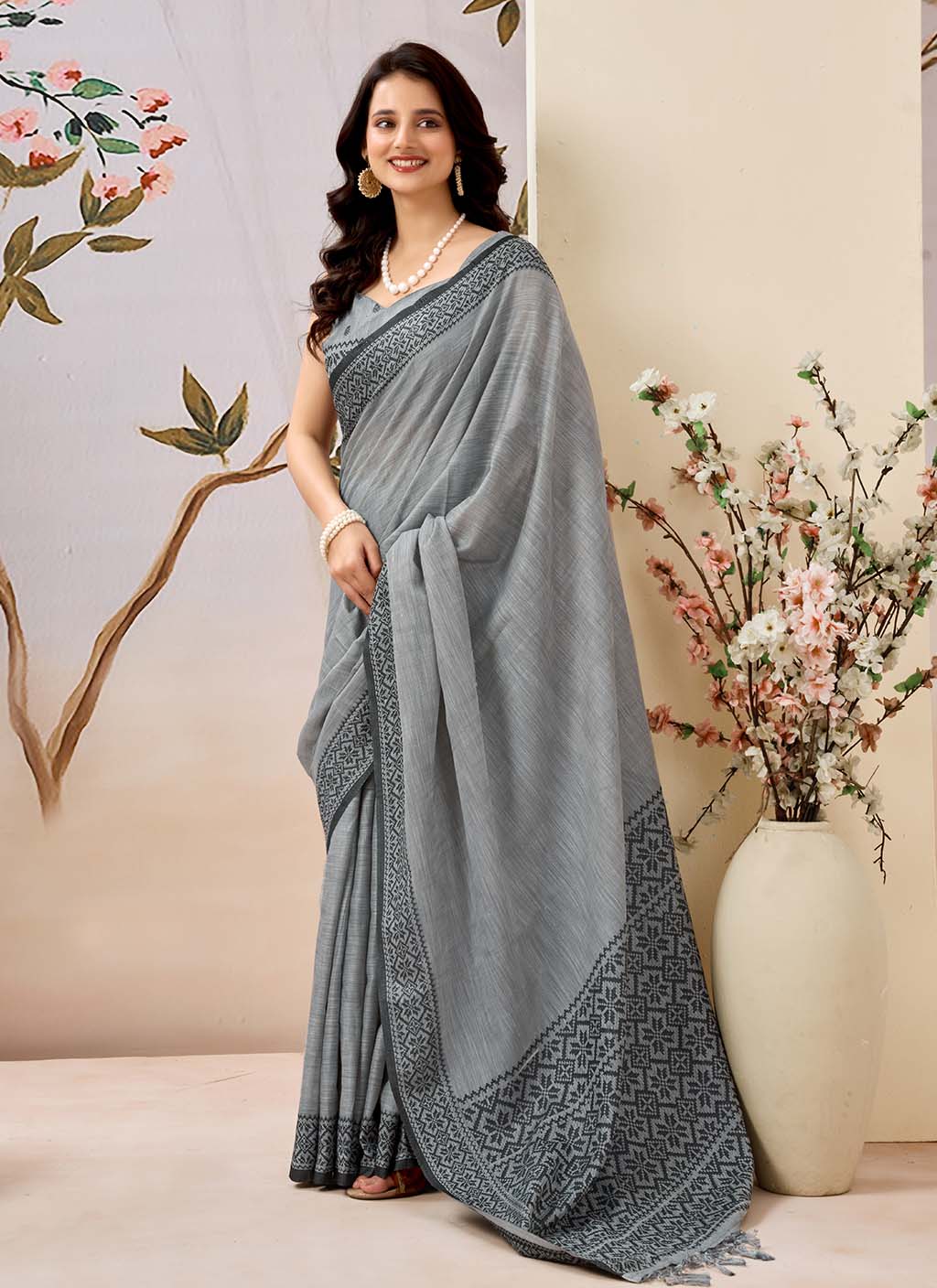 मुगा कॉटन साड़ी