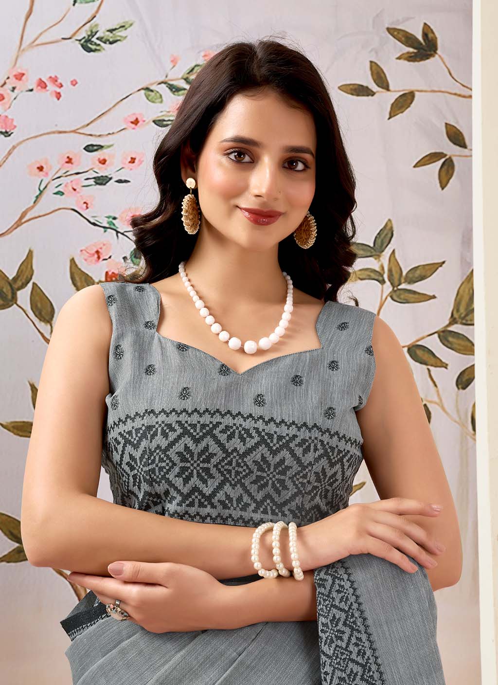 मुगा कॉटन साड़ी