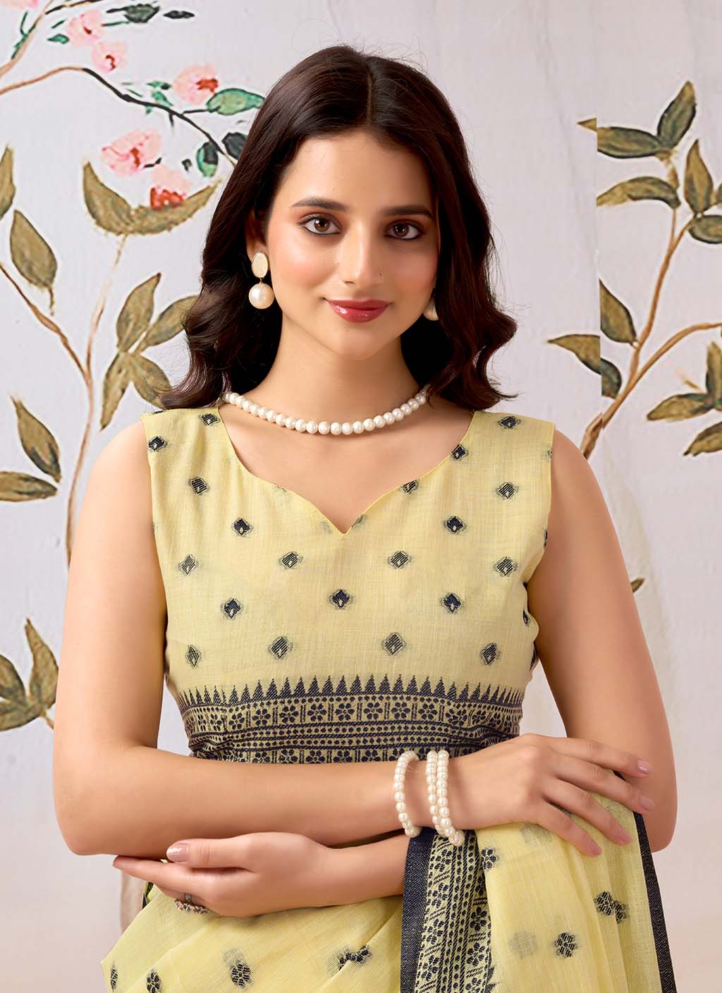 Ishwari Pure Linen Saree