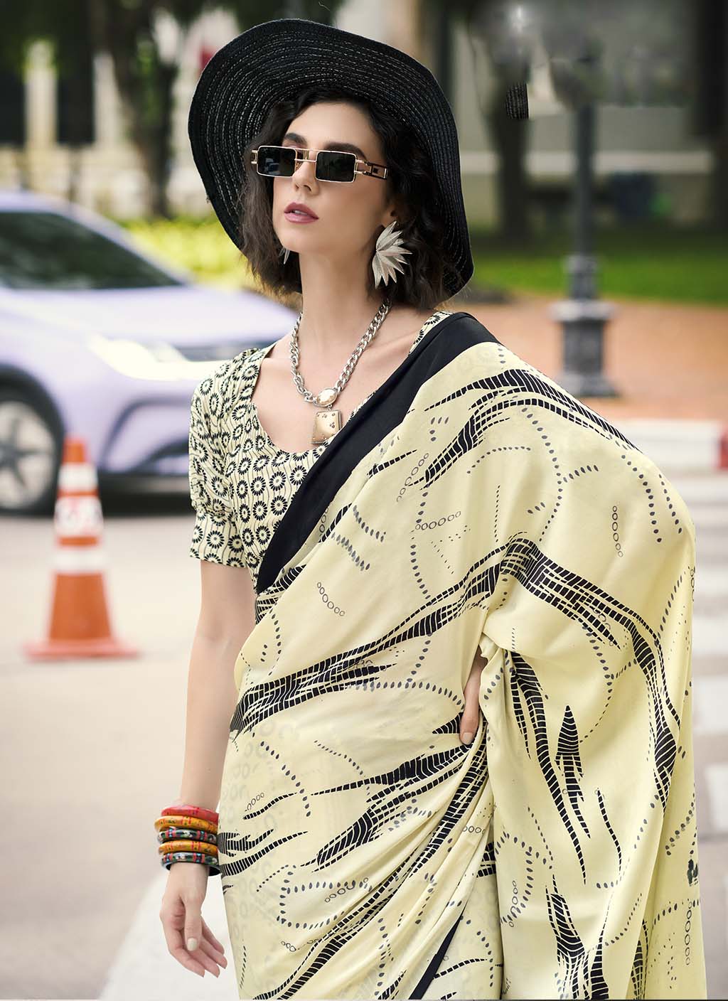 Dazzling (Saree) - Ranjvani Sarees