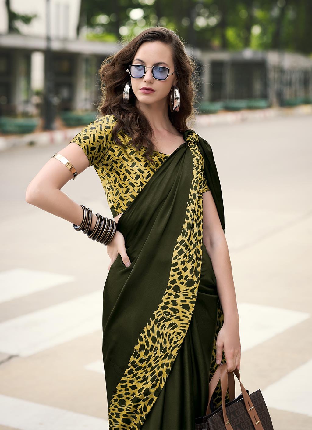 Dazzling (Saree) - Ranjvani Sarees