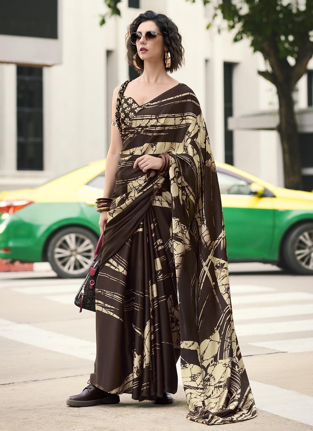 Dazzling (Saree) - Ranjvani Sarees