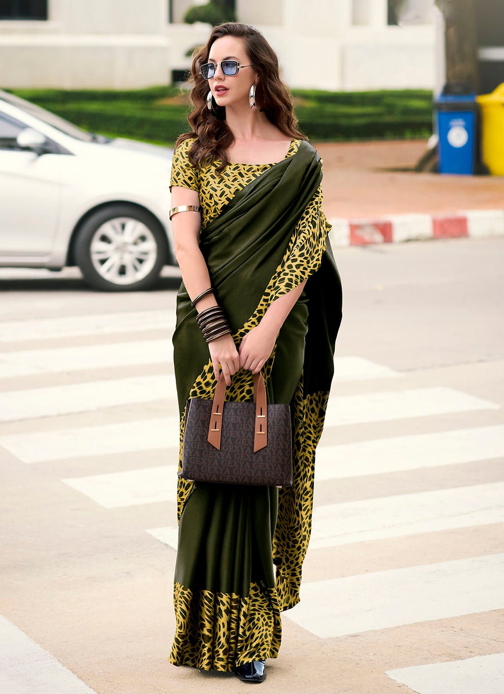 Dazzling (Saree) - Ranjvani Sarees