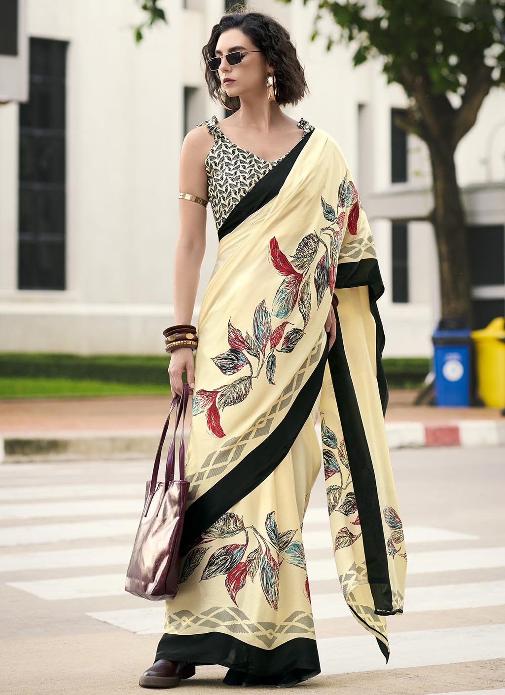 Dazzling (Saree) - Ranjvani Sarees