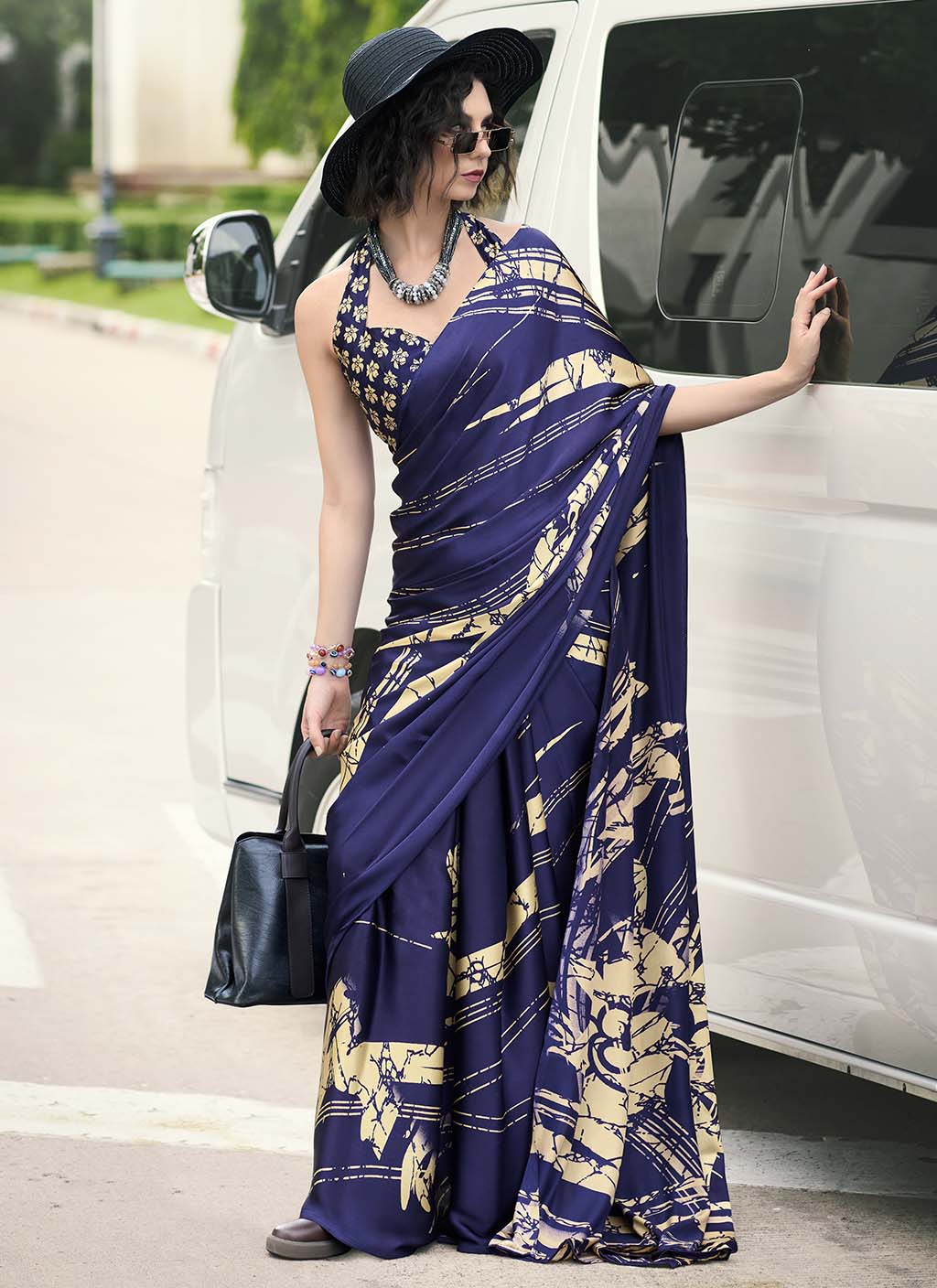 Dazzling (Saree) - Ranjvani Sarees