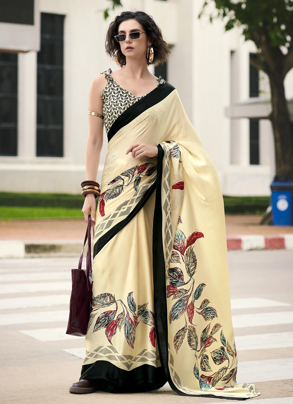 Dazzling (Saree) - Ranjvani Sarees