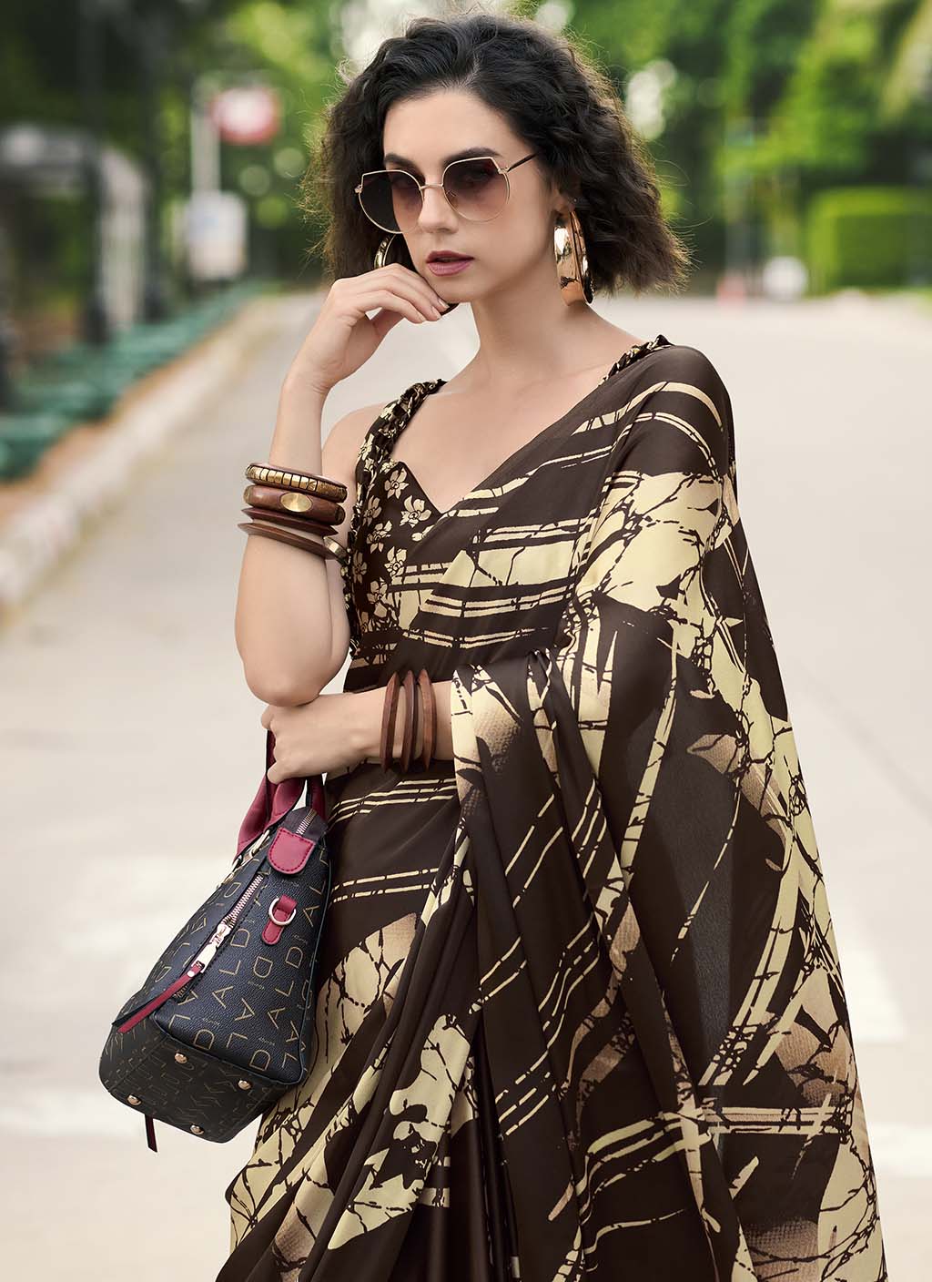 Dazzling (Saree) - Ranjvani Sarees