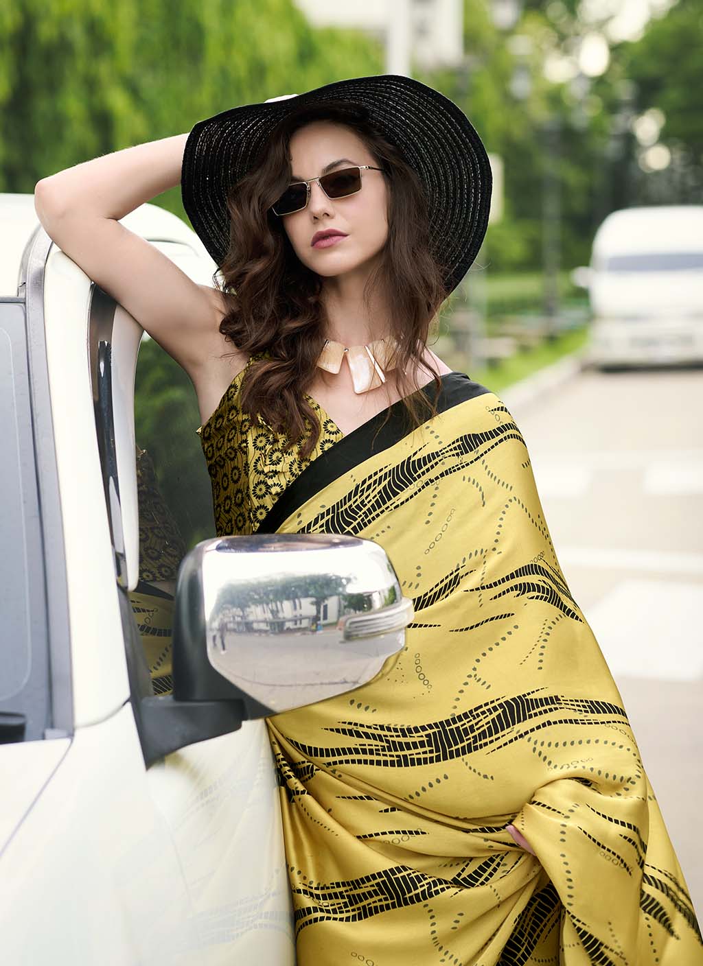 Dazzling (Saree) - Ranjvani Sarees