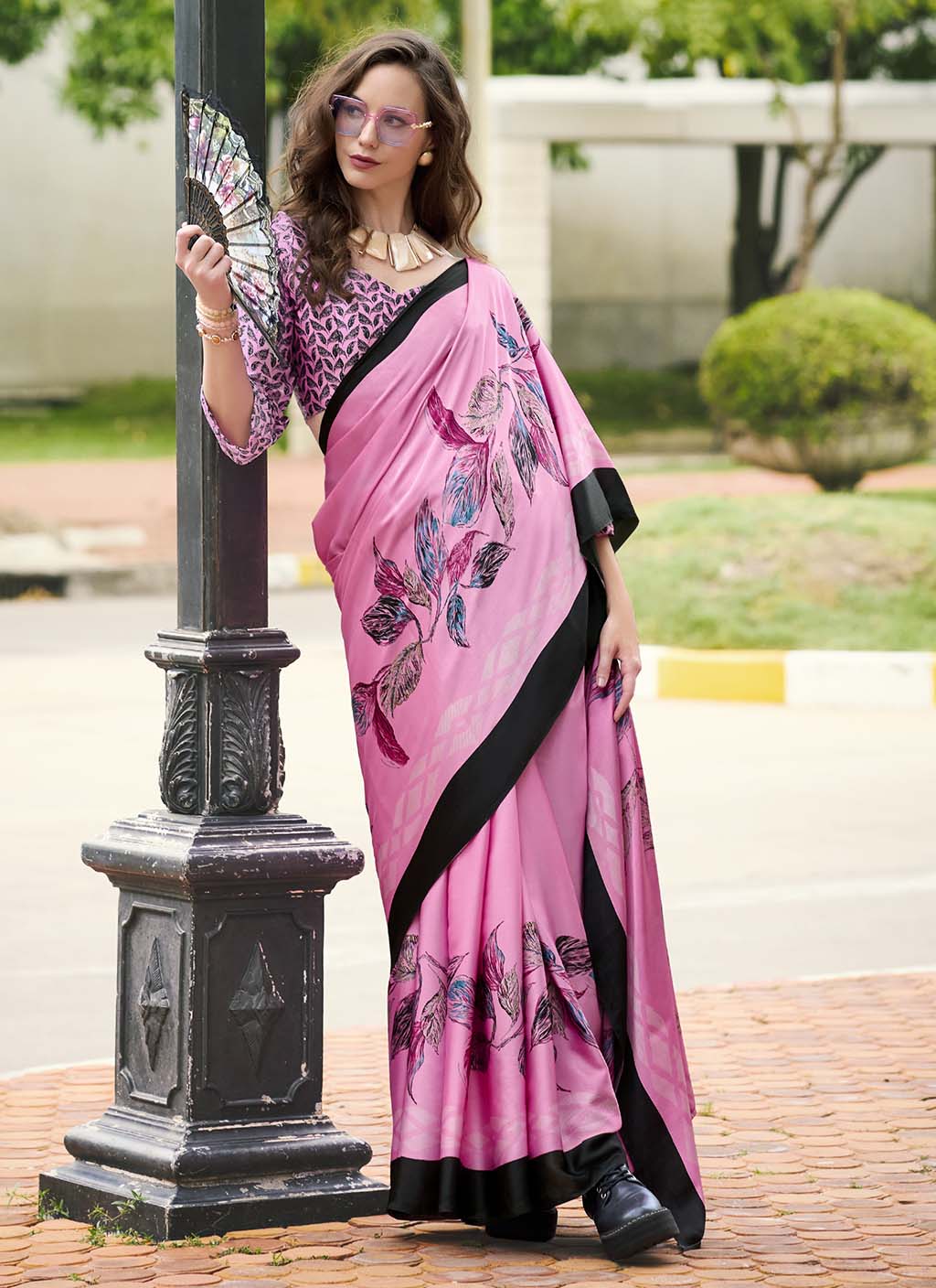 Dazzling (Saree) - Ranjvani Sarees