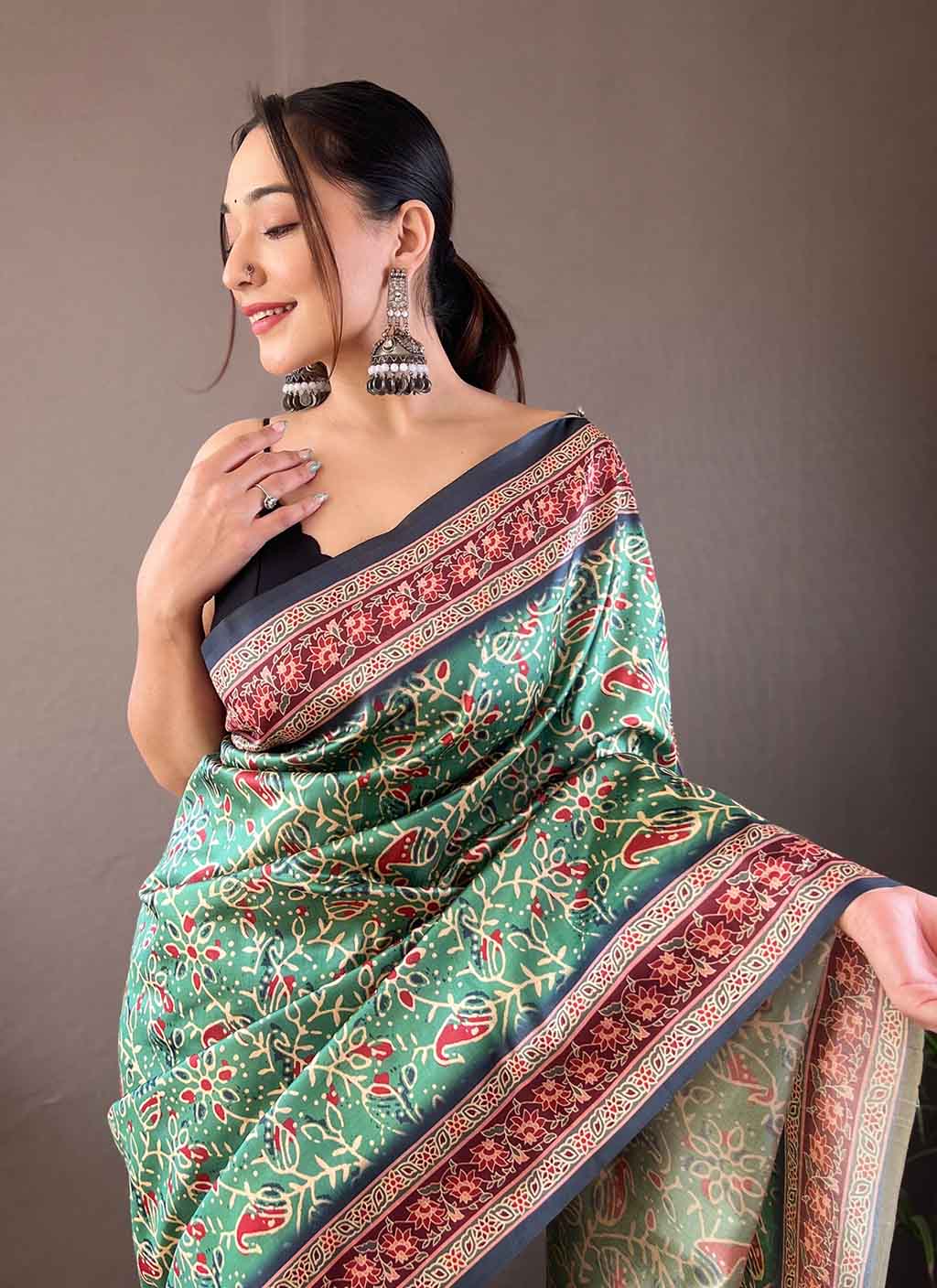 Kayra (Saree) - Ranjvani