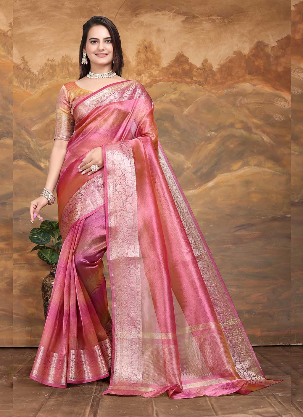 Radhika (Saree) - Ranjvani