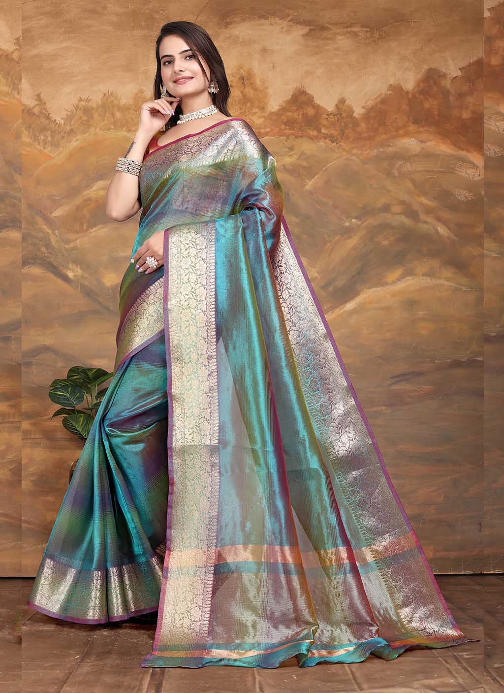 Radhika (Saree) - Ranjvani