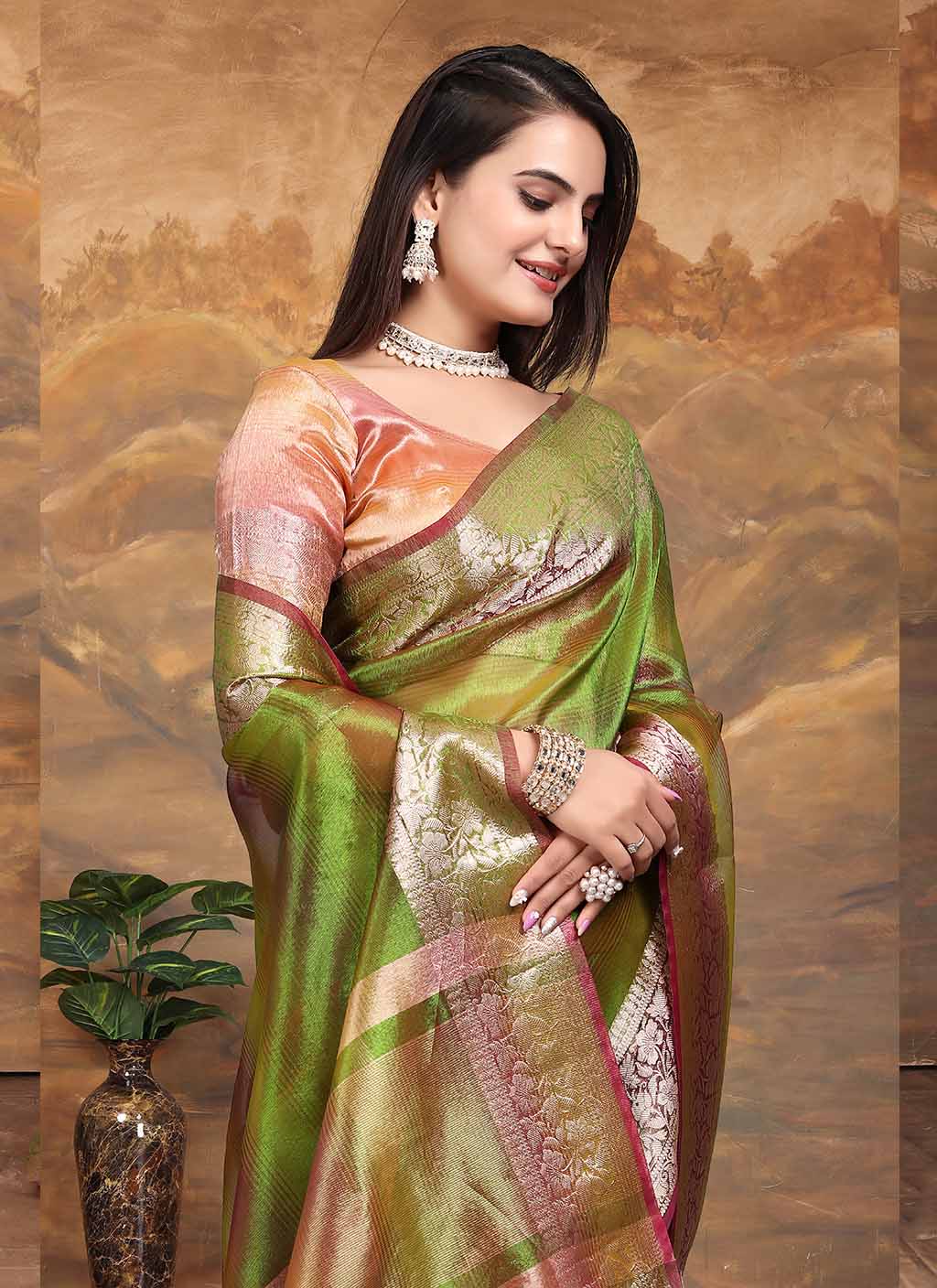 Radhika (Saree) - Ranjvani