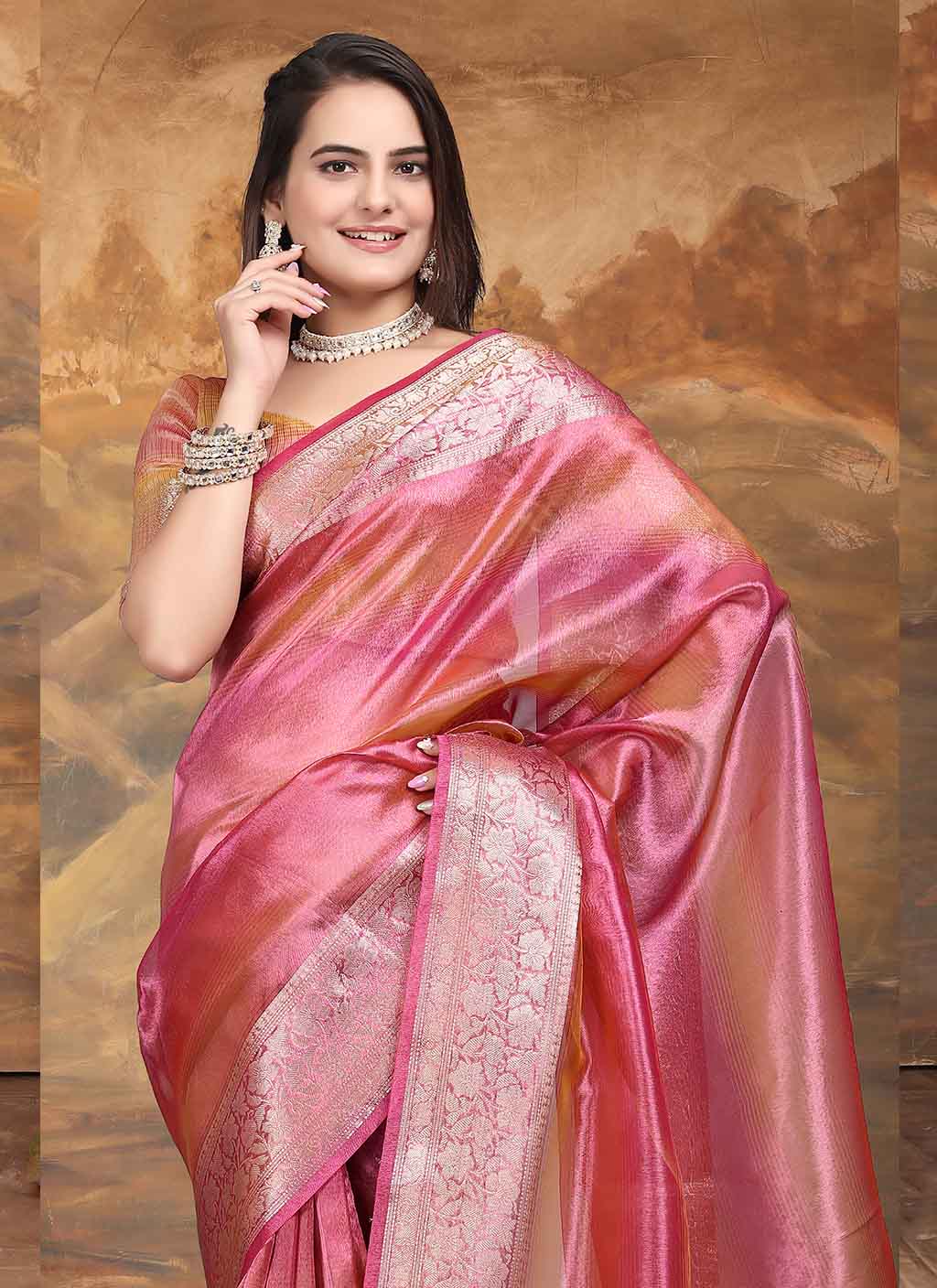 Radhika (Saree) - Ranjvani