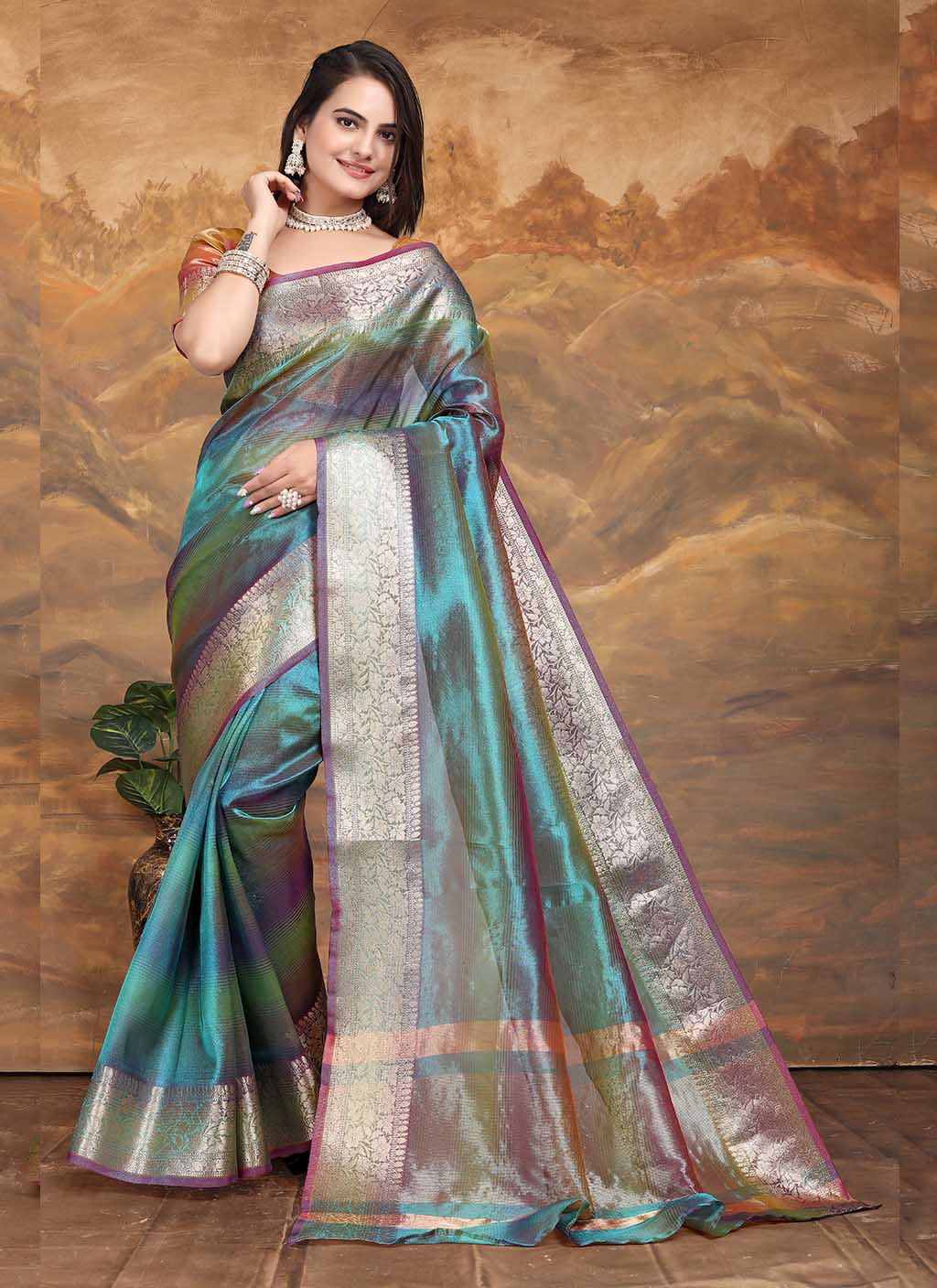 Radhika (Saree) - Ranjvani