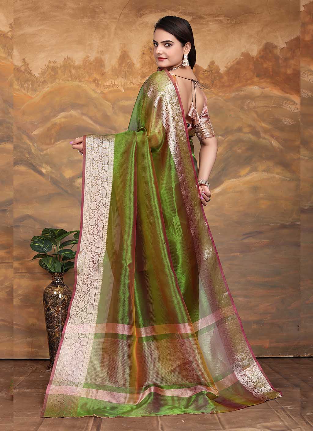 Radhika (Saree) - Ranjvani