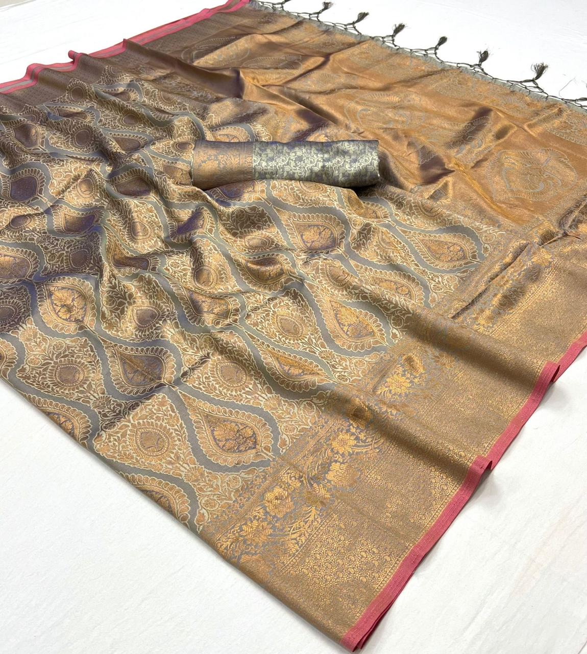 Rupmanjari (Saree) - Ranjvani